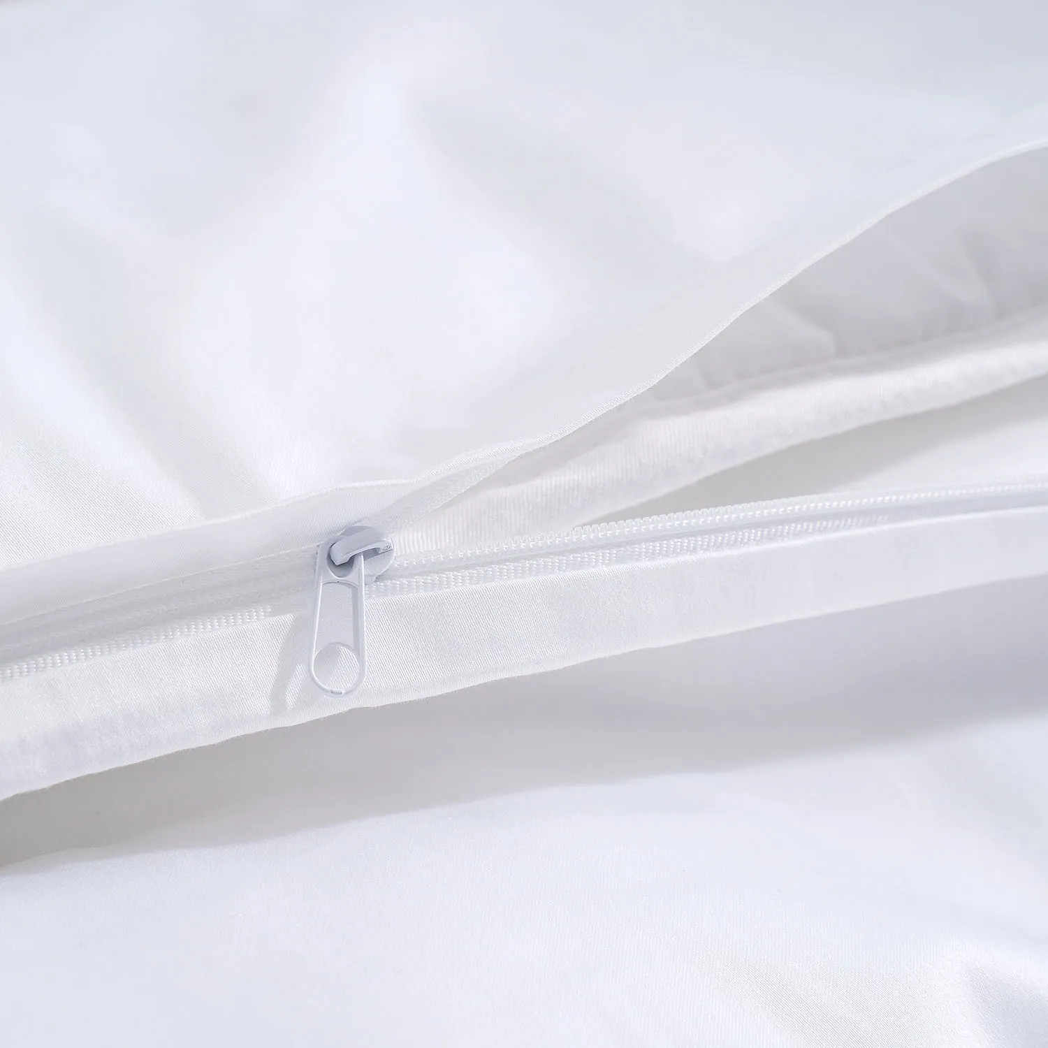 Постельное белье PERINA Teddy Sateen 2 предмета: пододеяльник 140х100, наволочка 60х40 см