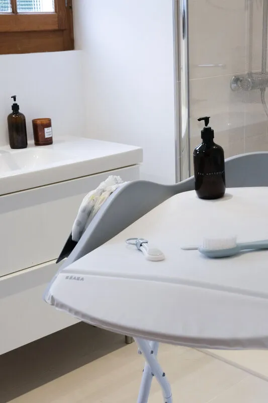 База-подставка для детской ванночки Beaba Camele'o Bath