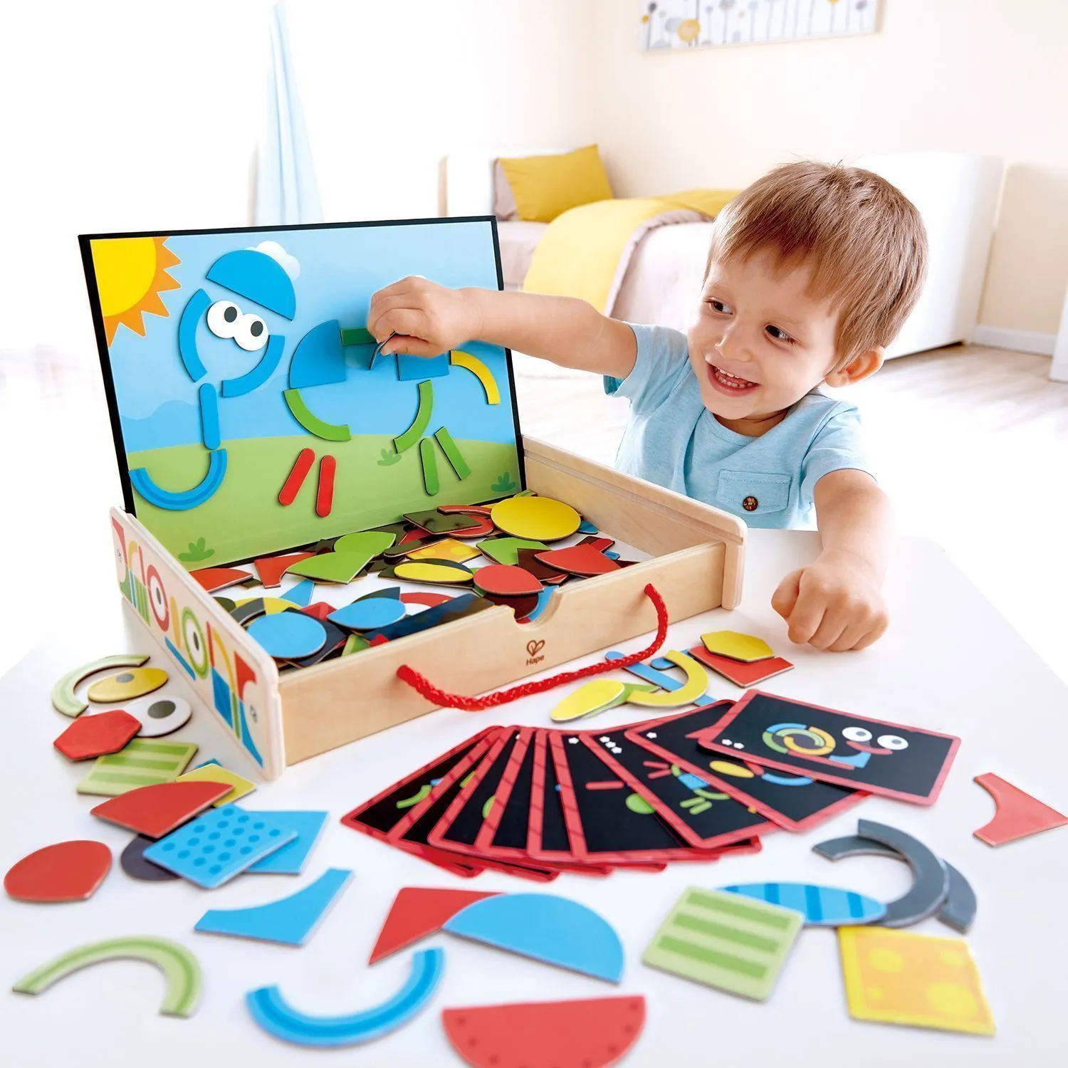 Магнитный конструктор Hape «Веселый художник»