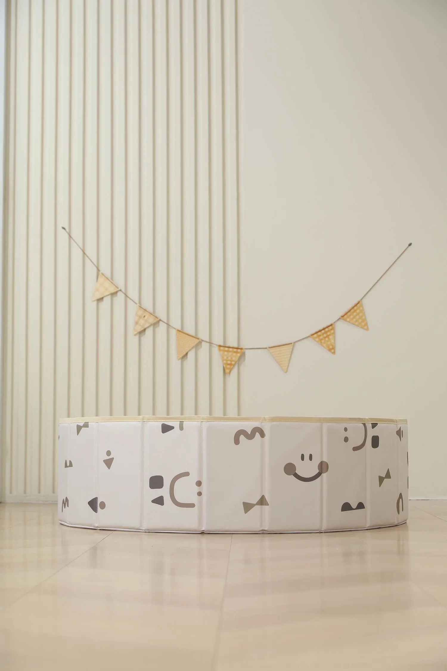 Бассейн сухой для шариков UNIX Kids 100 см (без шариков)