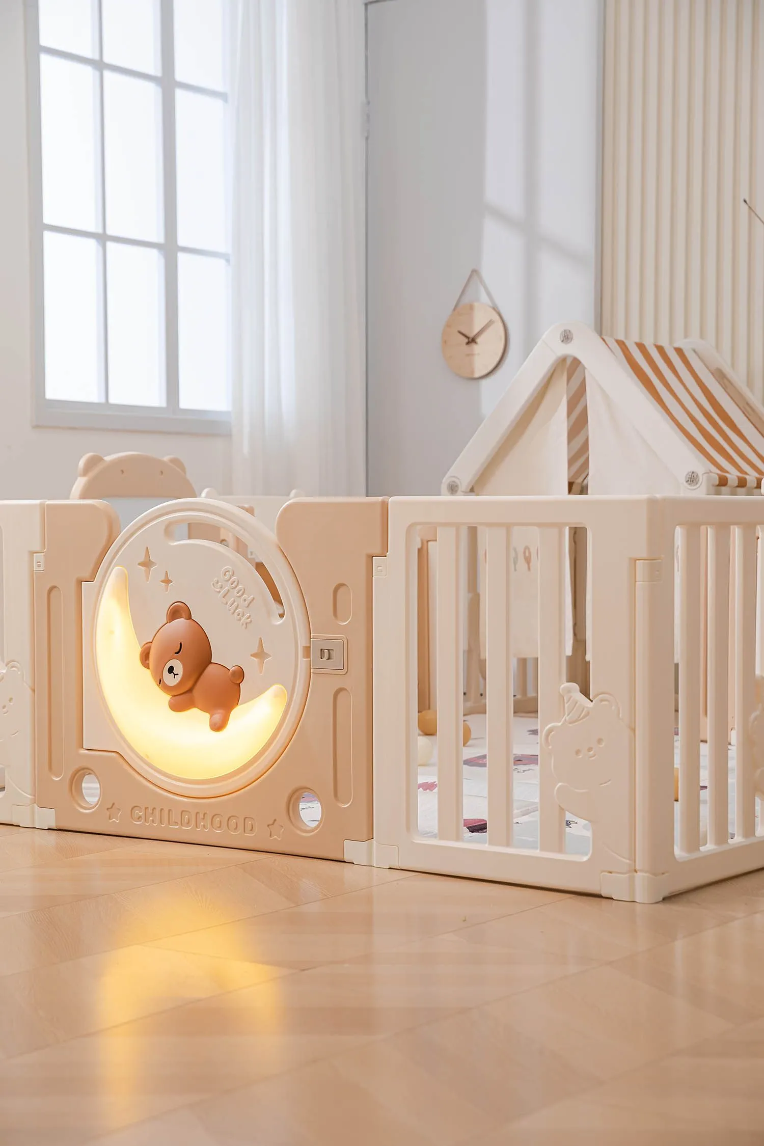 Манеж UNIX Kids DeLuxe House&Storage Camel 180x200см с игровым домиком, баскетбольной стойкой, доской для рисования, качелями + место для хранения игрушек PPLXSWHS200WC