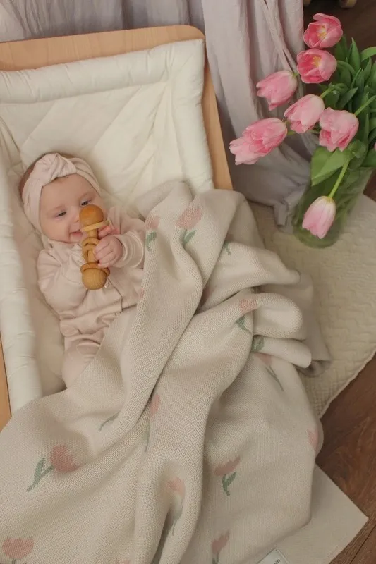 Плед детский 80х120 см LoomKnits Flowers Tulip