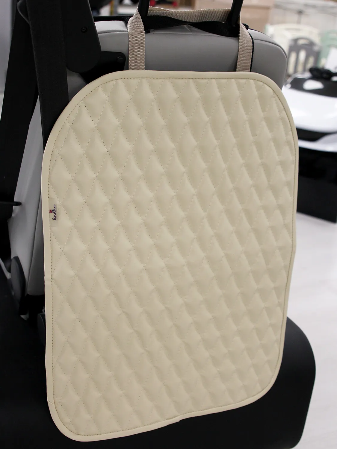 Защита спинки переднего сидения автомобиля Fiorellino FrontSeat Stitch