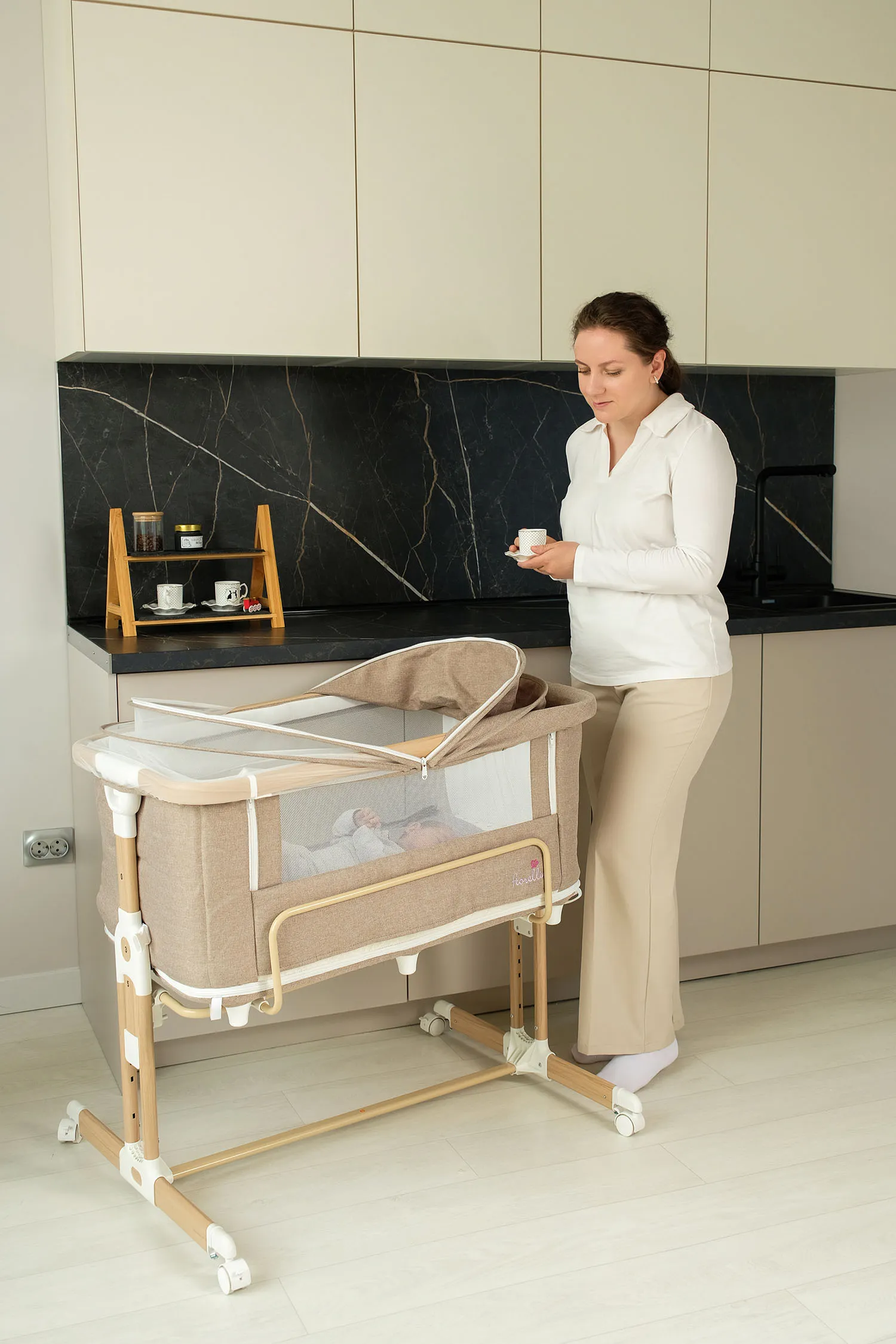 Люлька-колыбель 4 в 1 приставная Fiorellino beige