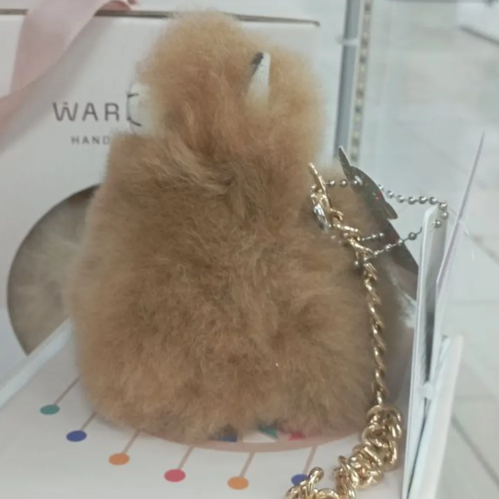 Подвеска-помпон ЛеРаРу альпачонок Шоколадный десерт 10 см