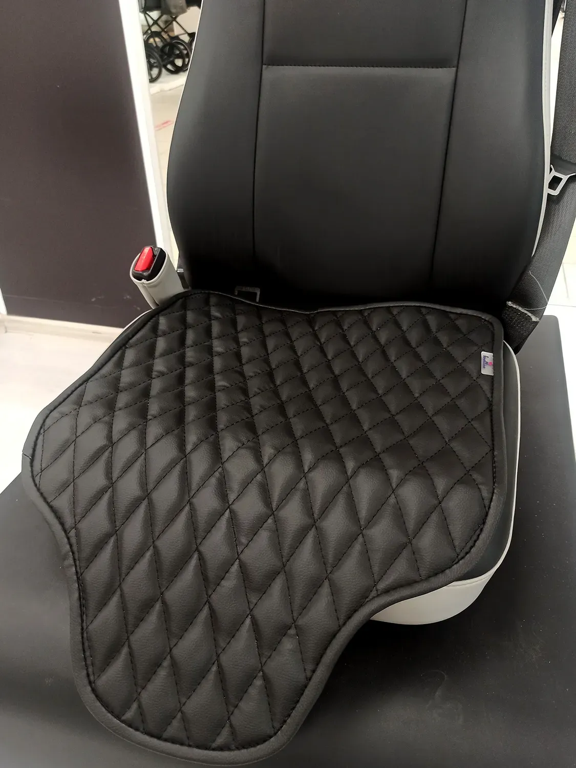 Защита сиденья под детское автокресло 1/2 Fiorellino UnderSeat