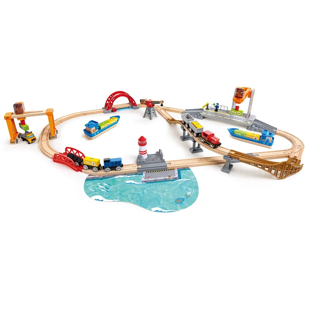 Деревянная железная дорога Hape «Подъемно-погрузочная гавань» 26 элементов