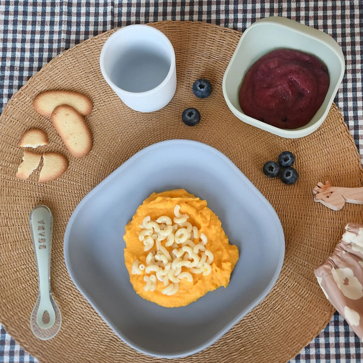 Тарелка-боул из силикона Beaba Silicone Sunction Bowl 