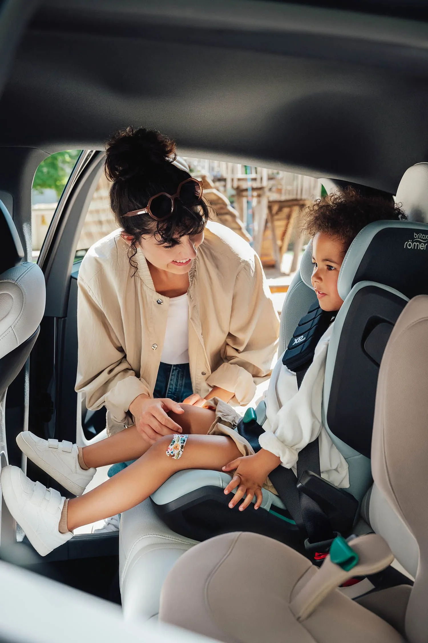 Автокресло 2/3 Britax Roemer KIDFIX PRO i-Size Lux