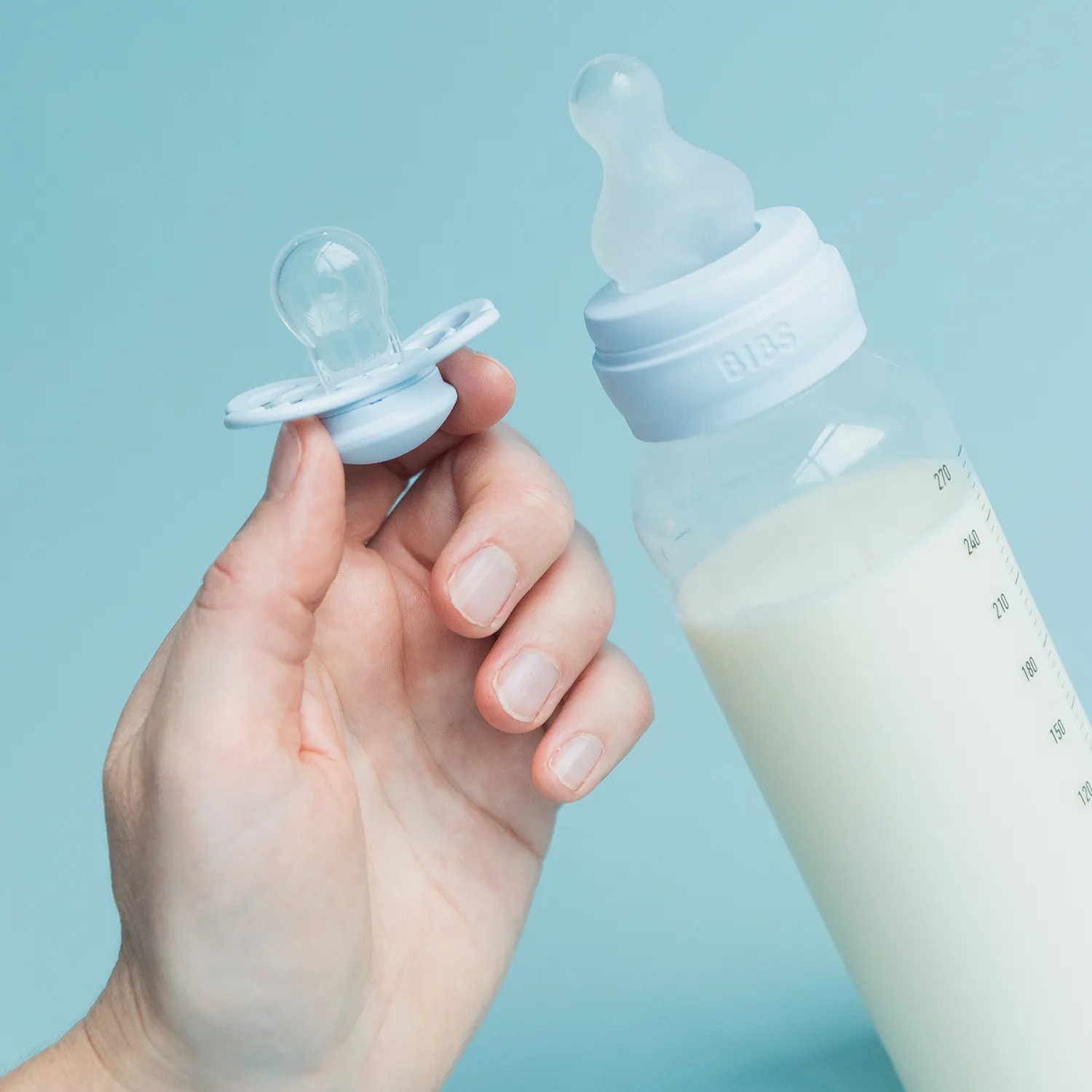Бутылочка для кормления BIBS с силиконовой соской средний поток 270 мл