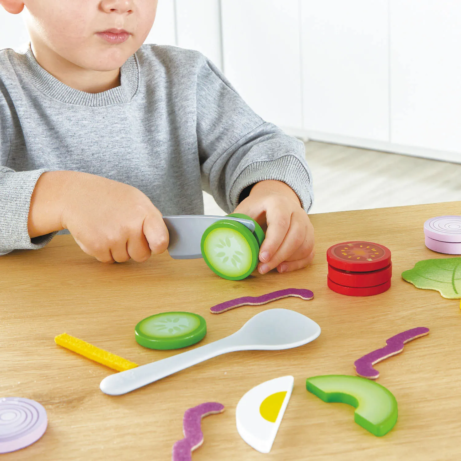 Набор игровой HAPE для детей «Салат из овощей», 40 предметов E3174_HP