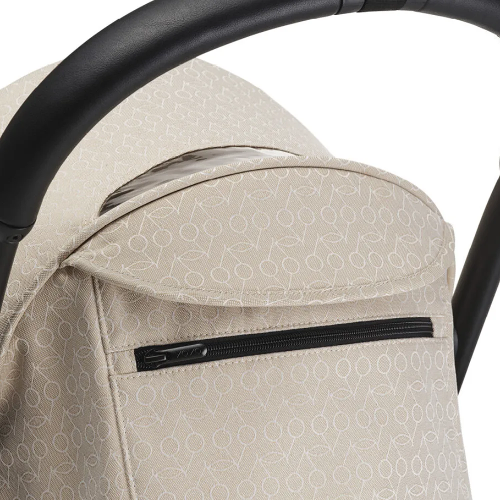 Коляска прогулочная Stokke YOYO³ Bonpoint рама чёрная