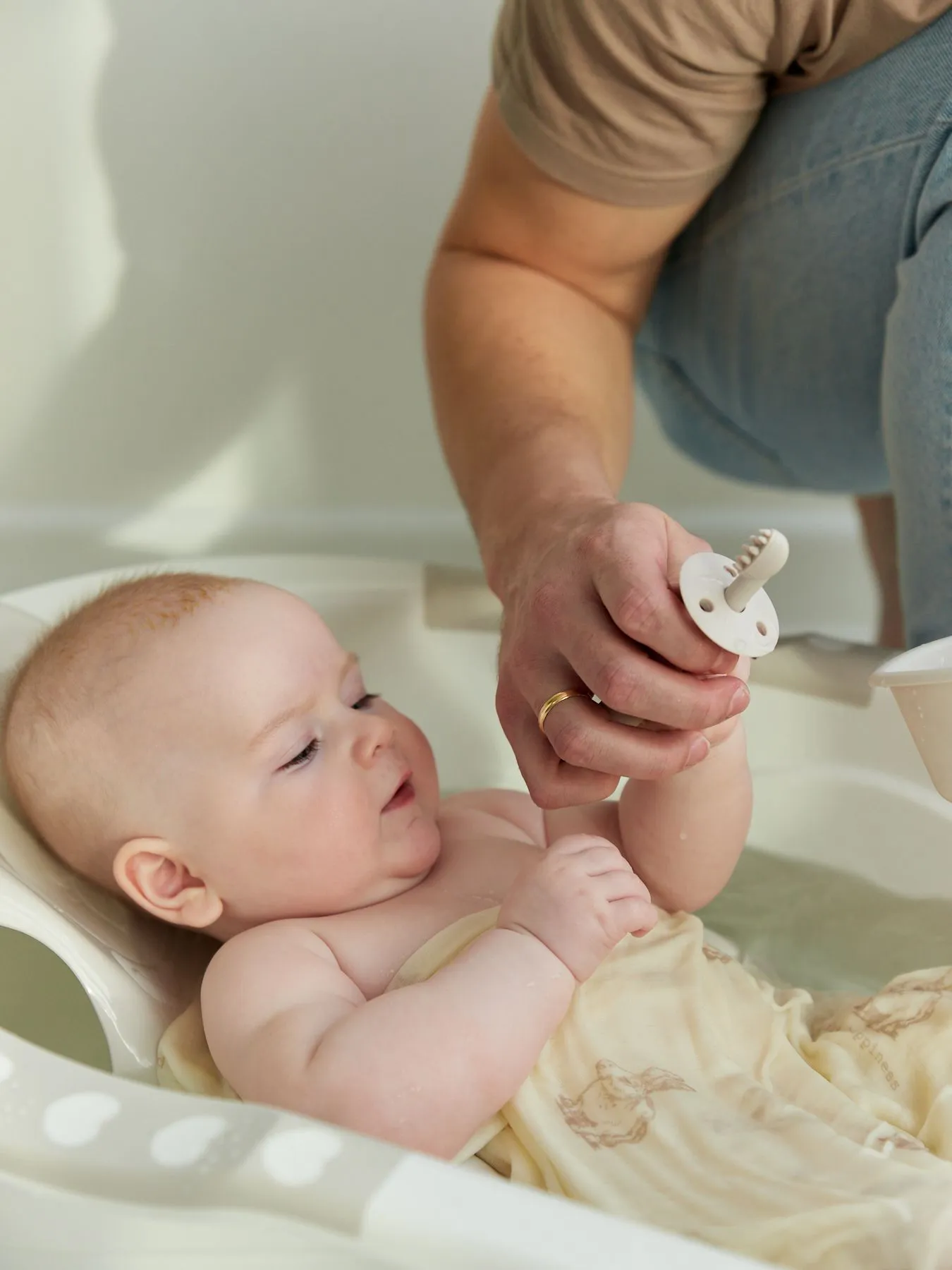 Ванночка детская Happy Baby Bath Comfort для купания новорожденных