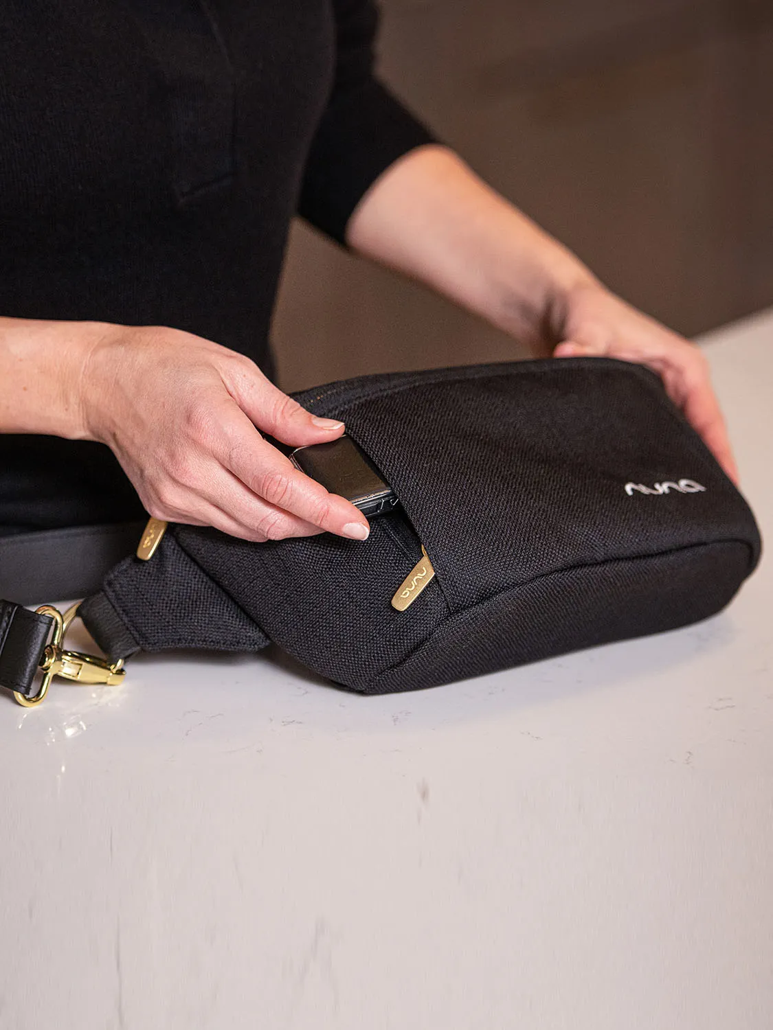 Сумка Nuna Sling черный (caviar)