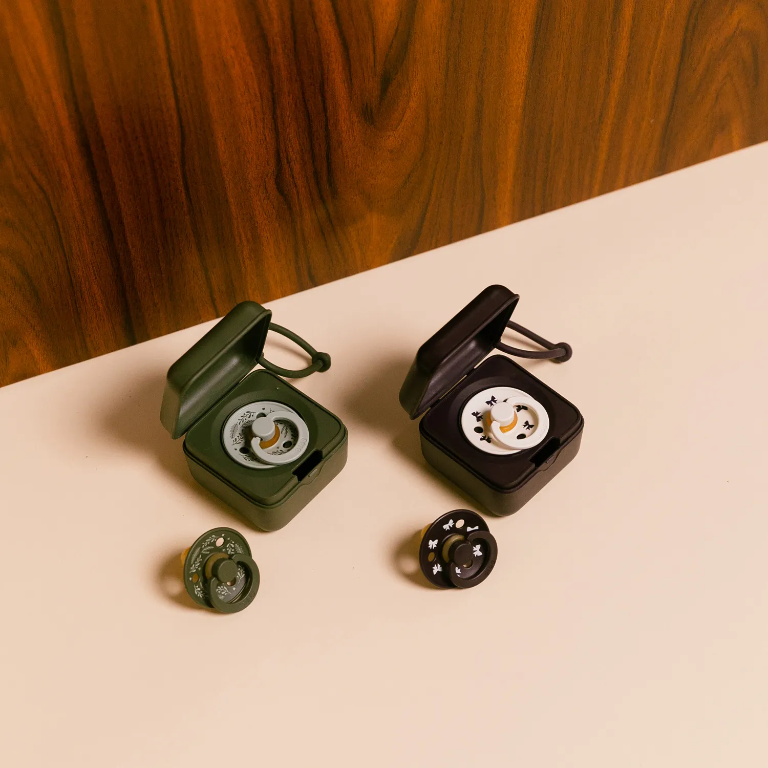 Пустышка латексная BIBS Colour Holiday, 0+ месяцев