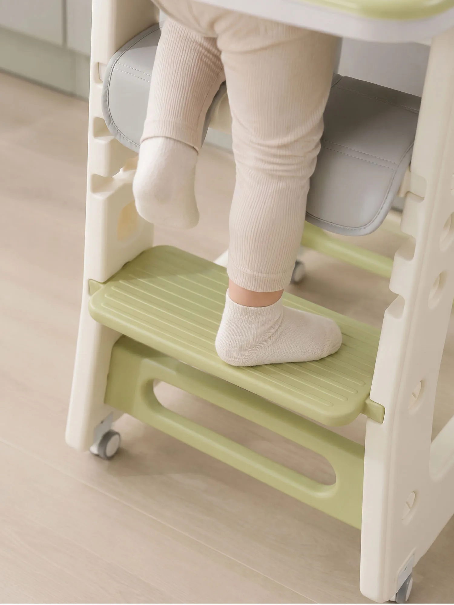 Стул для кормления UNIX Kids Basic Зеленый (Green) PHCBASICGN. Изображение 26