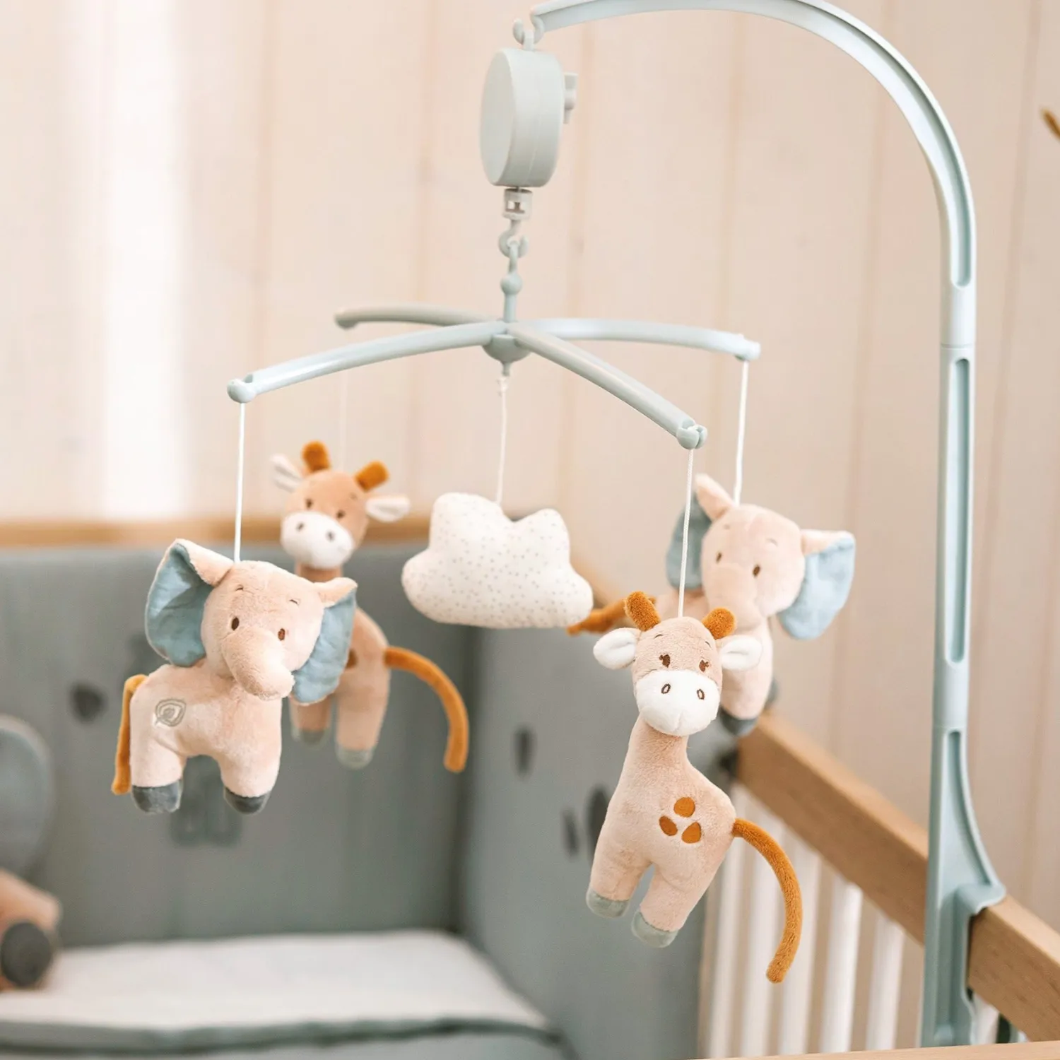 Игрушка мягкая Nattou Rattle Luna & Axel Слоник 748186