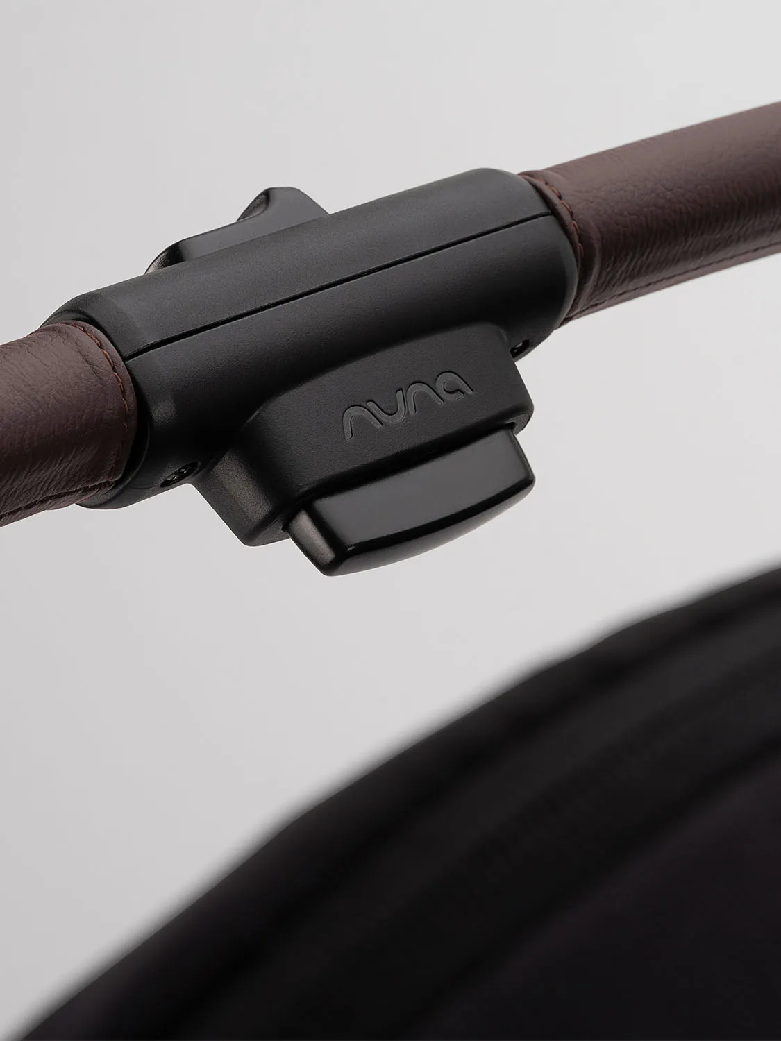 Коляска прогулочная для двойни Nuna TRVL DUBL