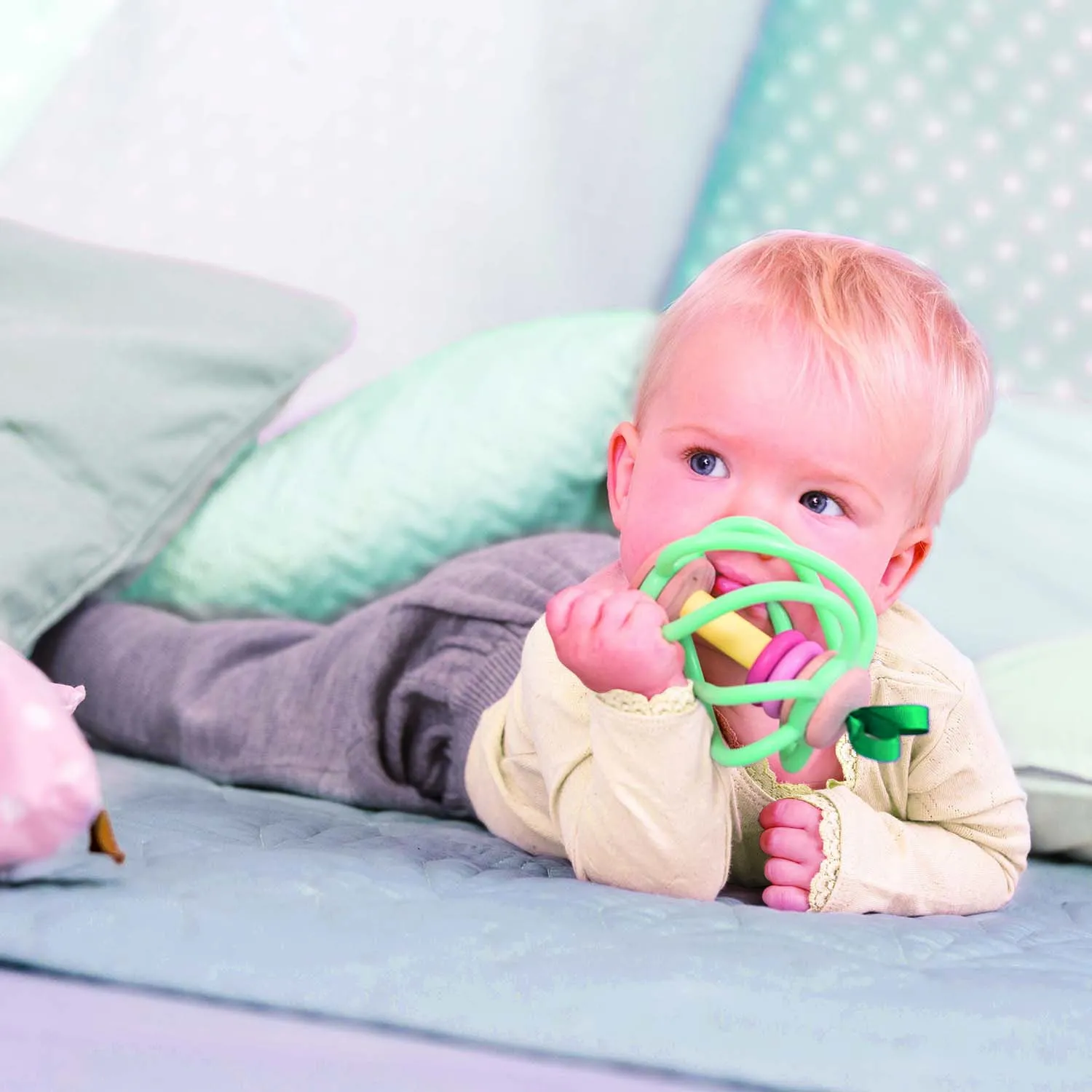 Игрушка-погремушка для малышей Hape «Яблоко»