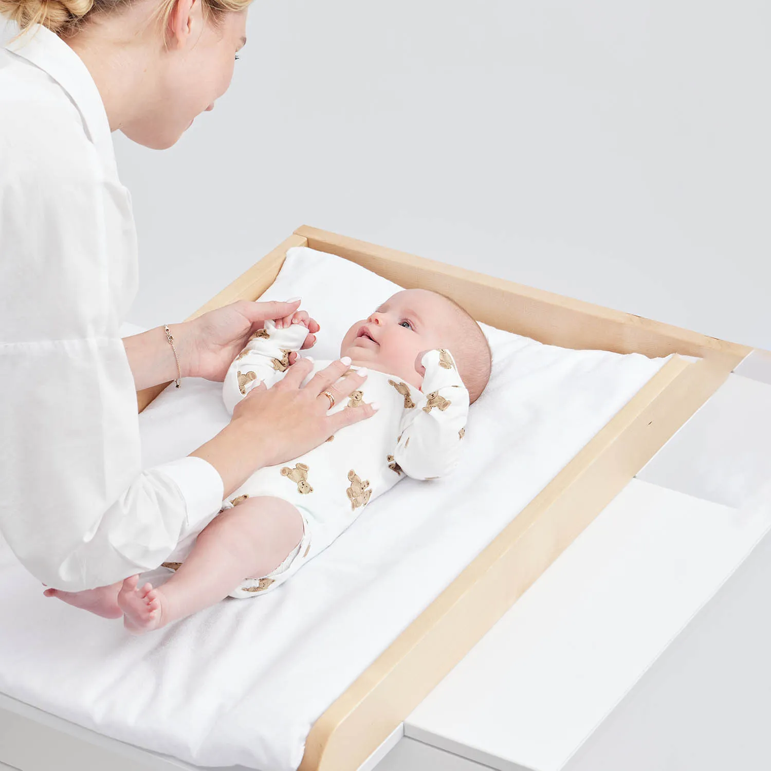 Матрас Happy Baby на пеленальный стол с чехлом на молнии, 50х73 см белый 95041