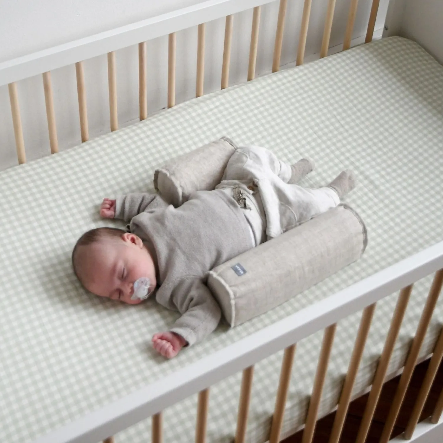 Позиционер-подушка Beaba для сна BEBECAL