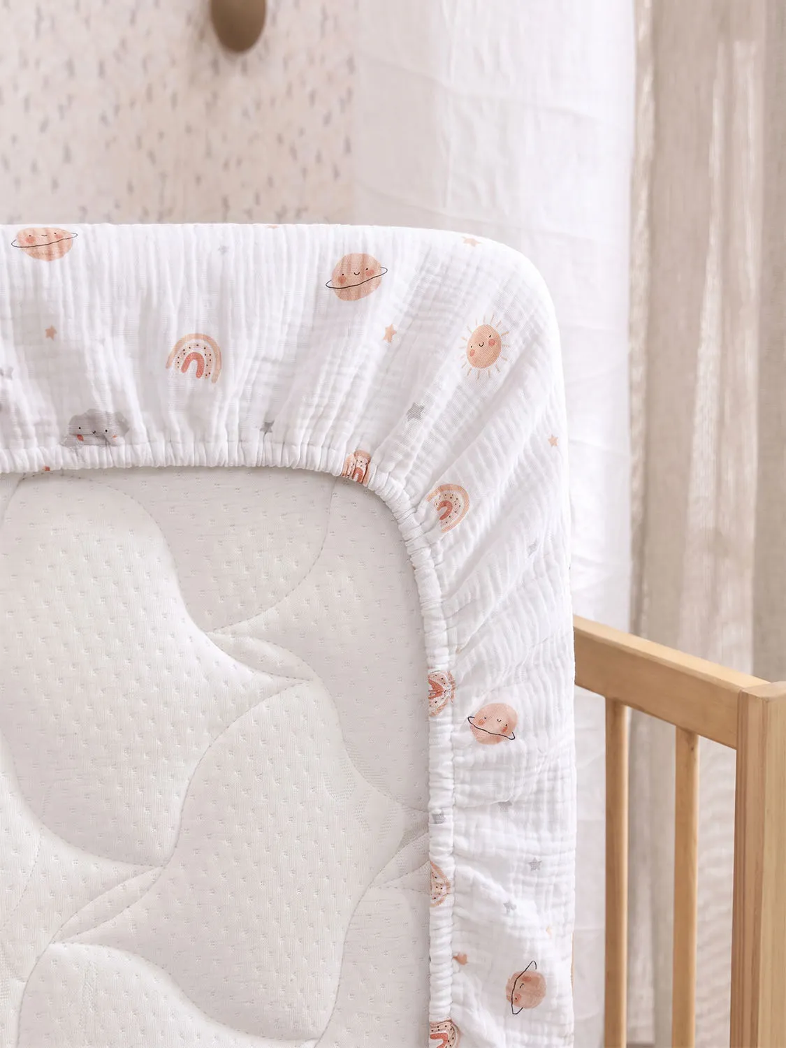 Комплект простыней на резинке PERINA для колыбели CoZee Muslin 81х51 см 2 шт Планеты/Латте ПРCZ-M.1.25х2.1. Изображение 3