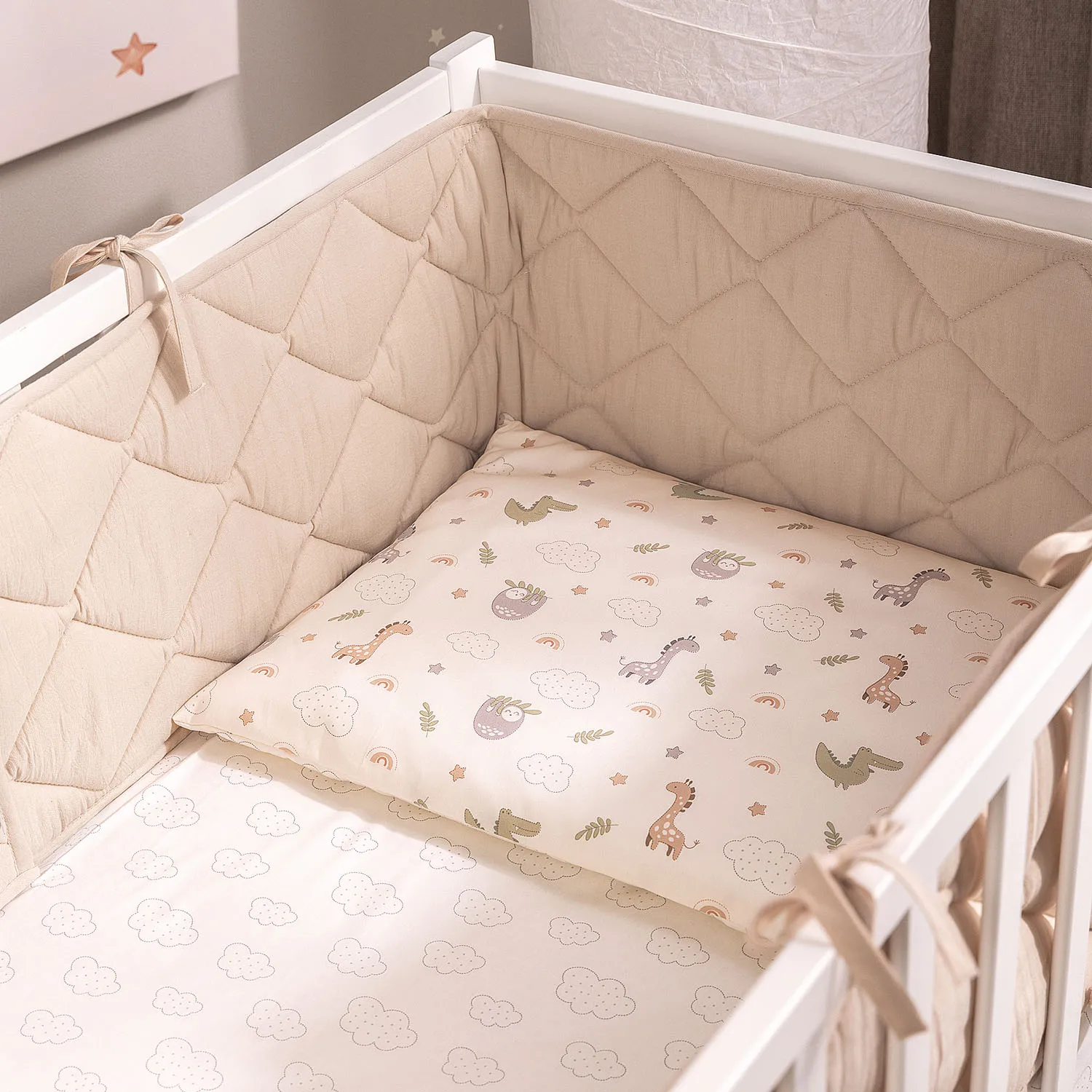 Защита для детской кроватки (бампер стеганый универсальный) PERINA Slim