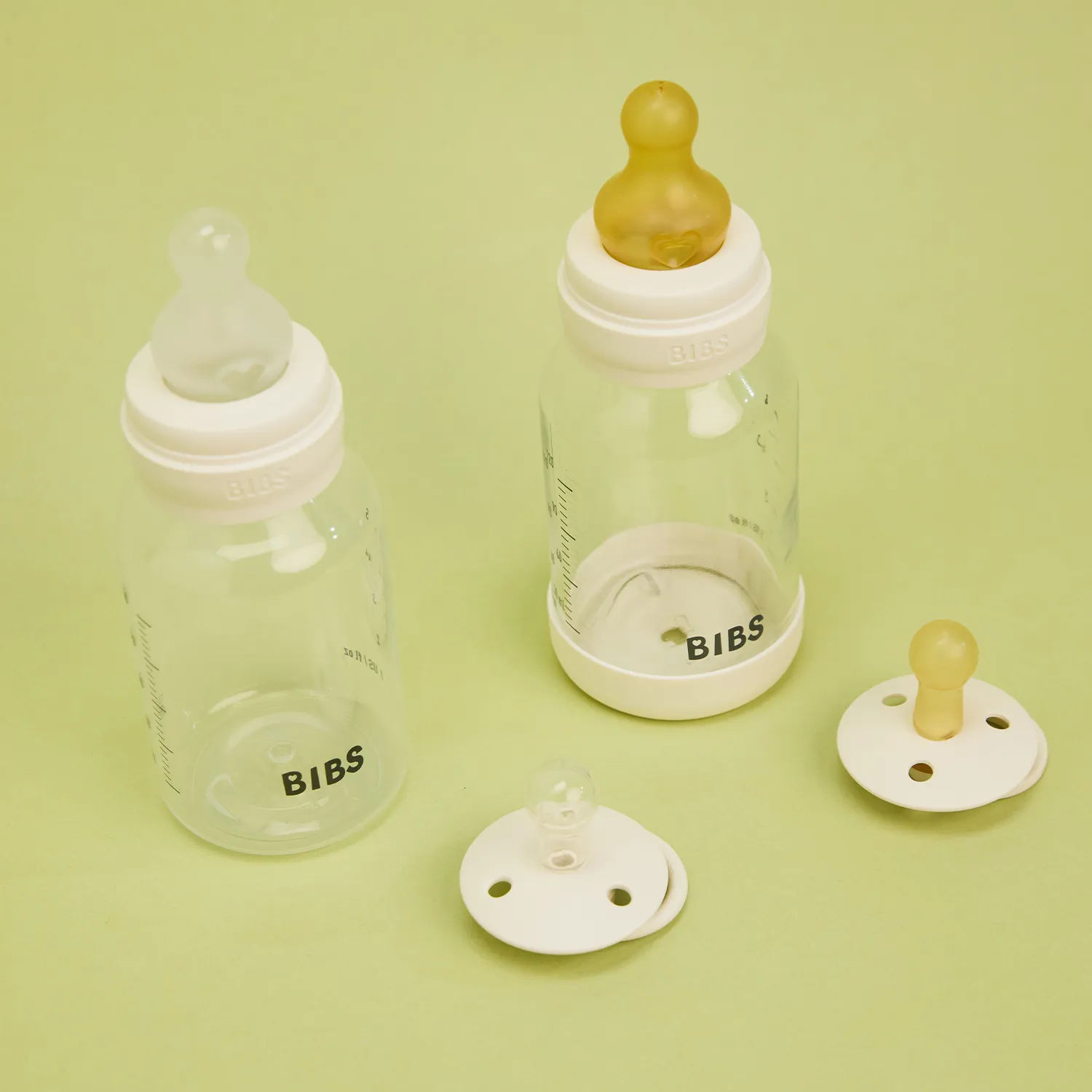 Бутылочка BIBS стеклянная для кормления с латексной соской медленный поток 120 мл 