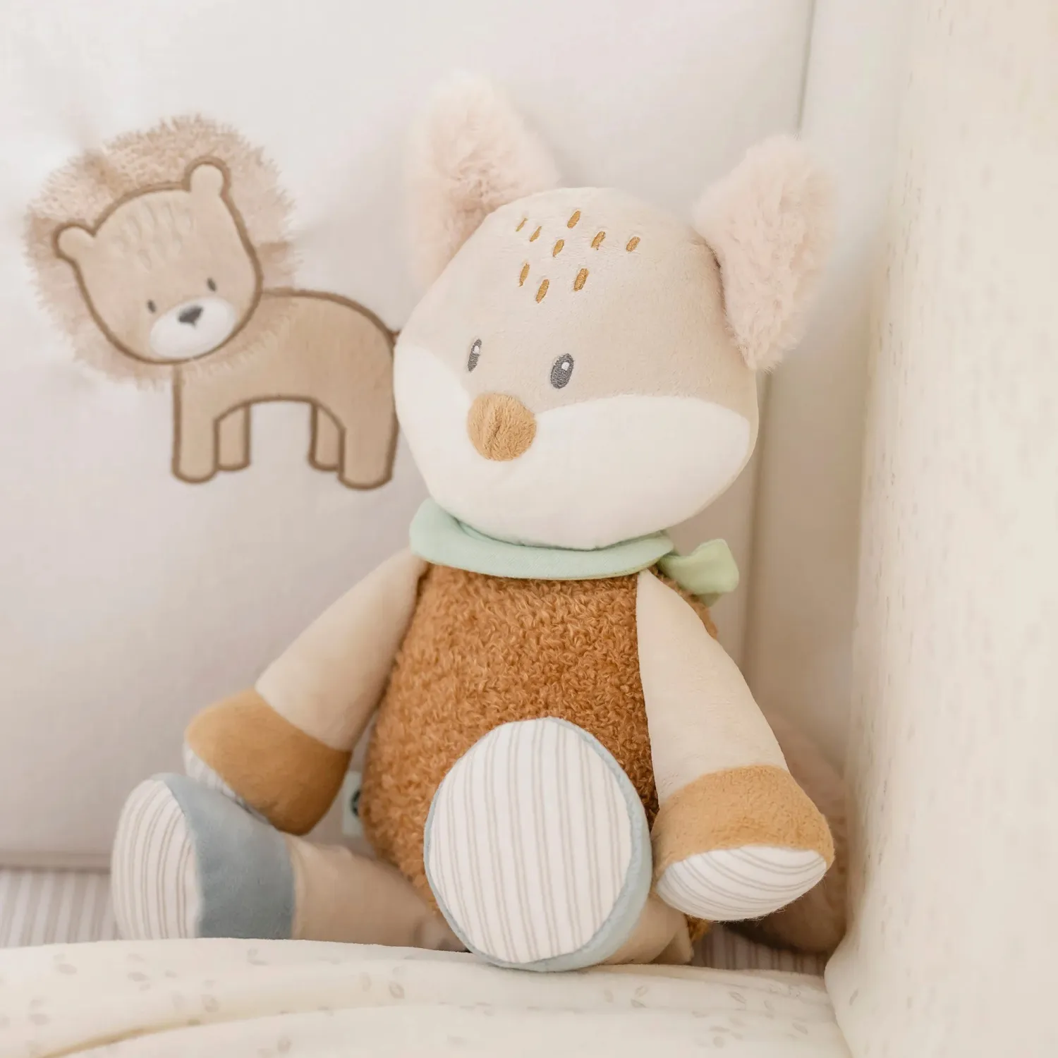 Игрушка мягкая Nattou Soft toy FLO, ERNEST & OLI Лиса 682022