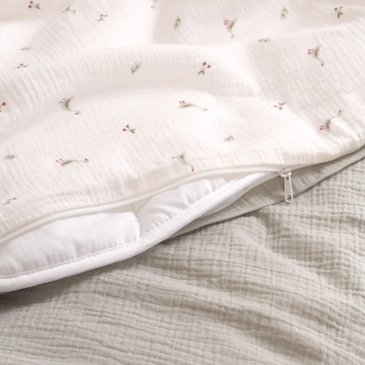 Комплект постельного белья Perina Muslin 3 предмета 120х60 Гуси/Шалфей КПБ3-М.1.22х2.8