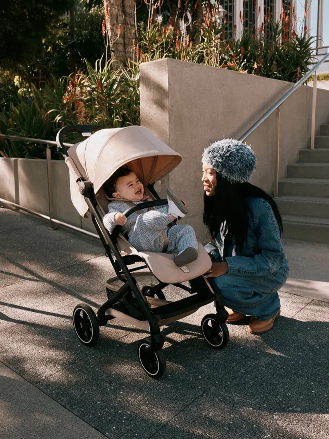 Коляска прогулочная Cybex Beezy с бампером и дождевиком 2026
