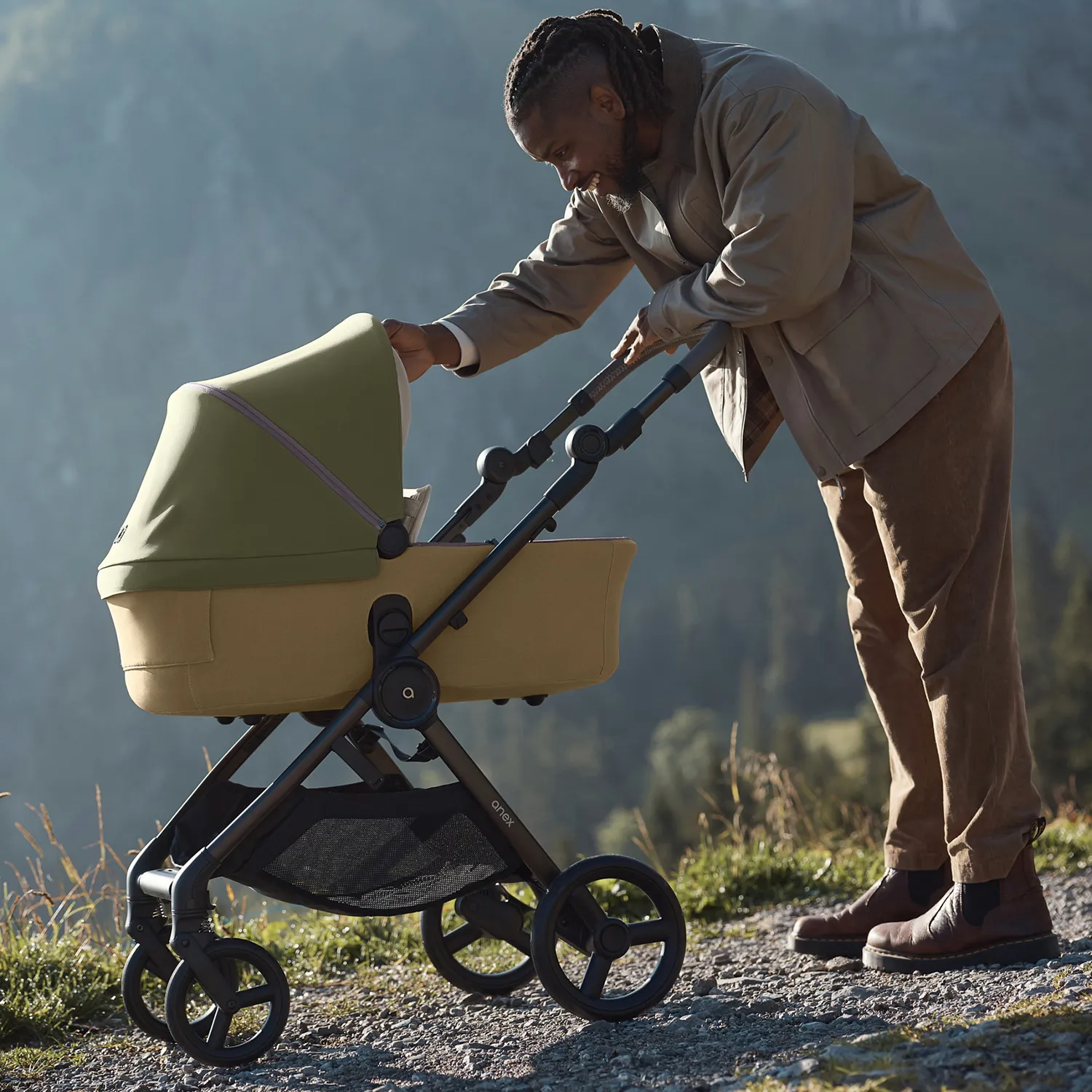 Коляска 2 в 1 ANEX iQ Premium 2025 Hugg