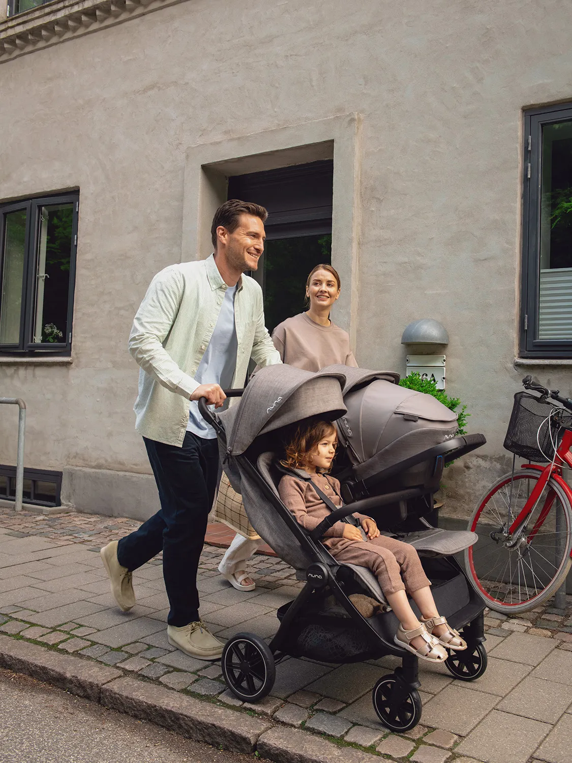 Коляска прогулочная для двойни Nuna TRVL DUBL