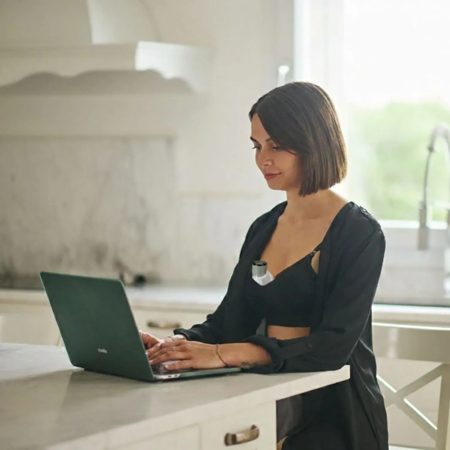 Молокоотсос Nuvita трехфазный портативный электрический 1260W Materno Comfort NU-ALTL0081