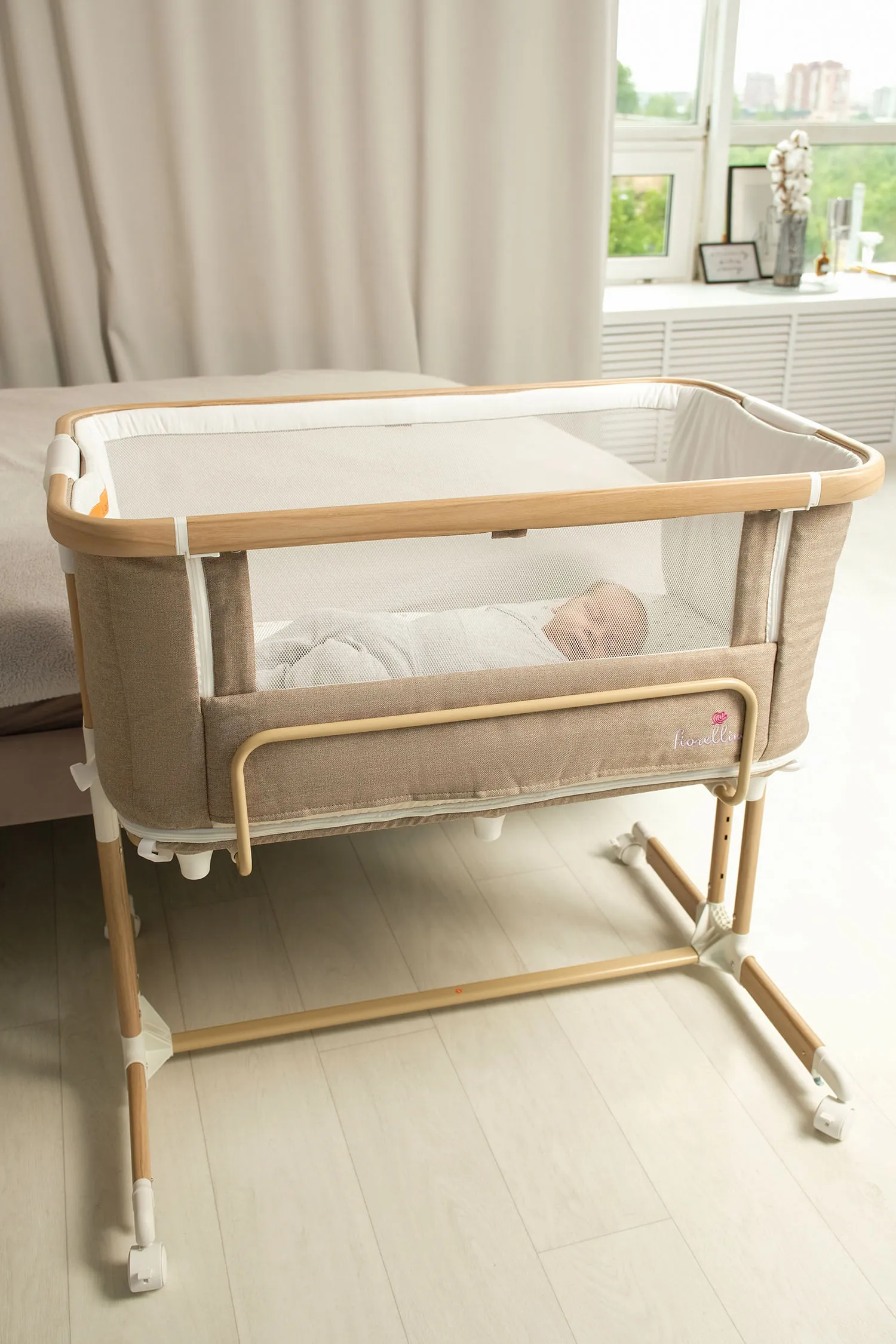 Люлька-колыбель 4 в 1 приставная Fiorellino beige