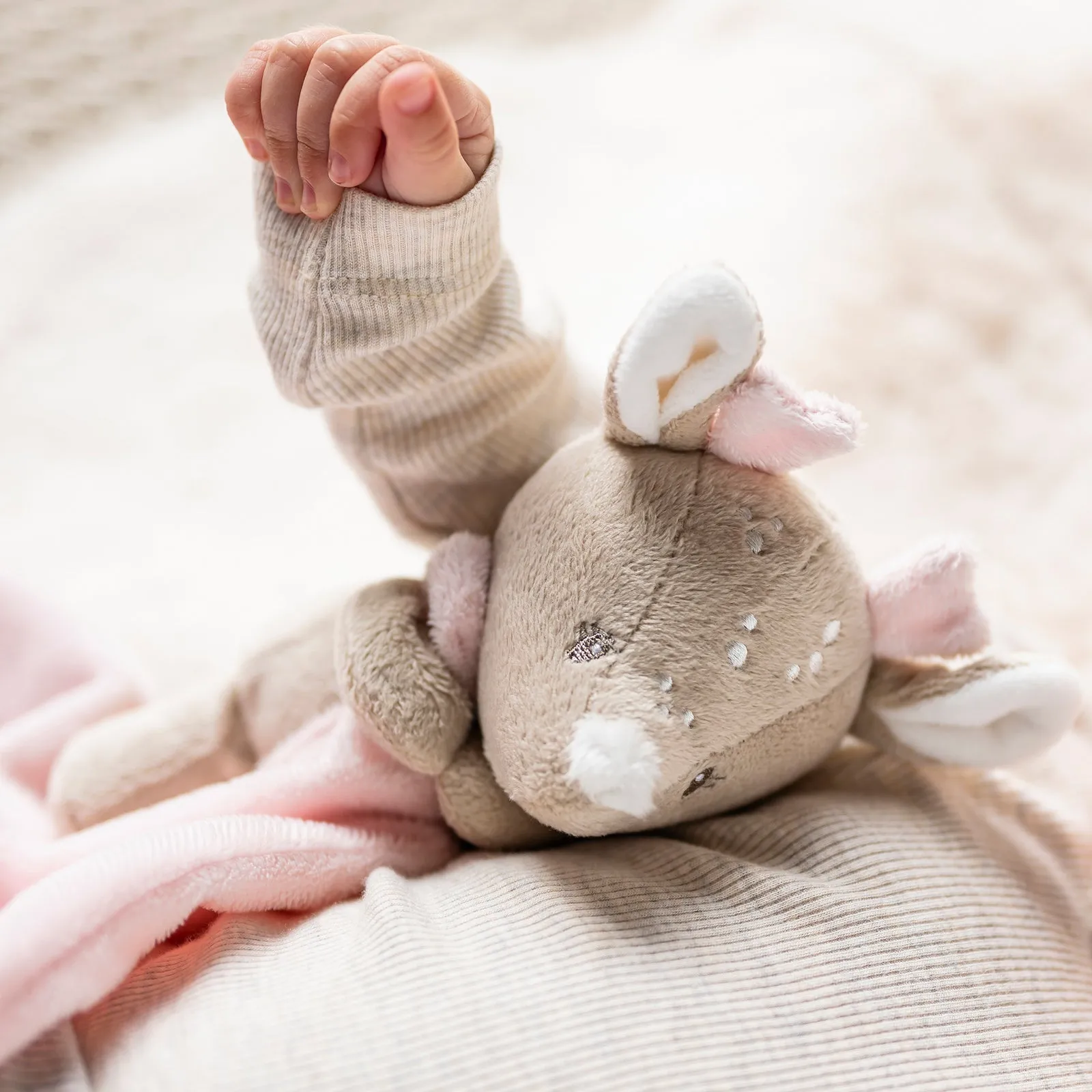 Игрушка мягкая Nattou Doudou FANFAN Оленёнок pink 759083