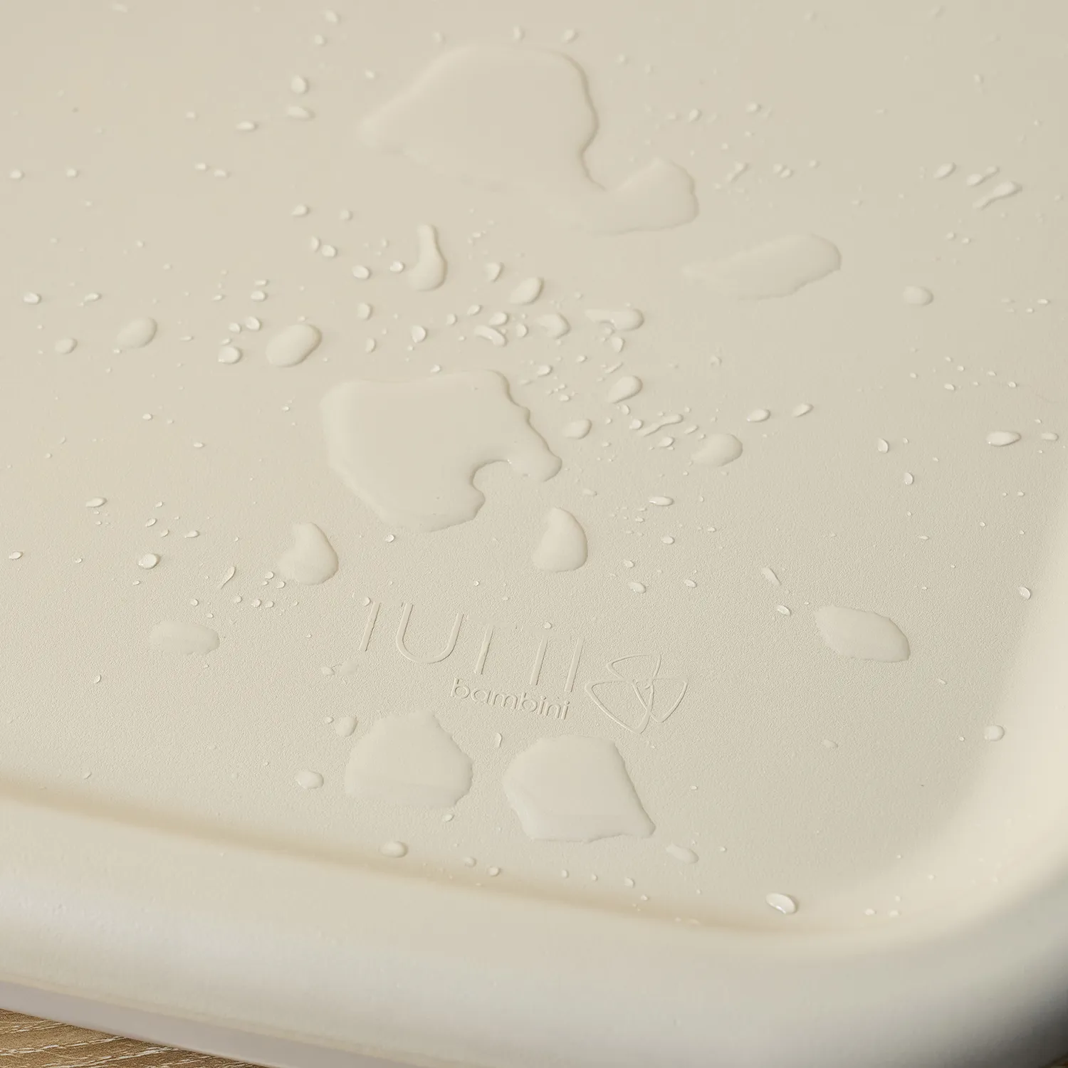 Пеленальная доска Tutti Bambini Cushi на жестком основании