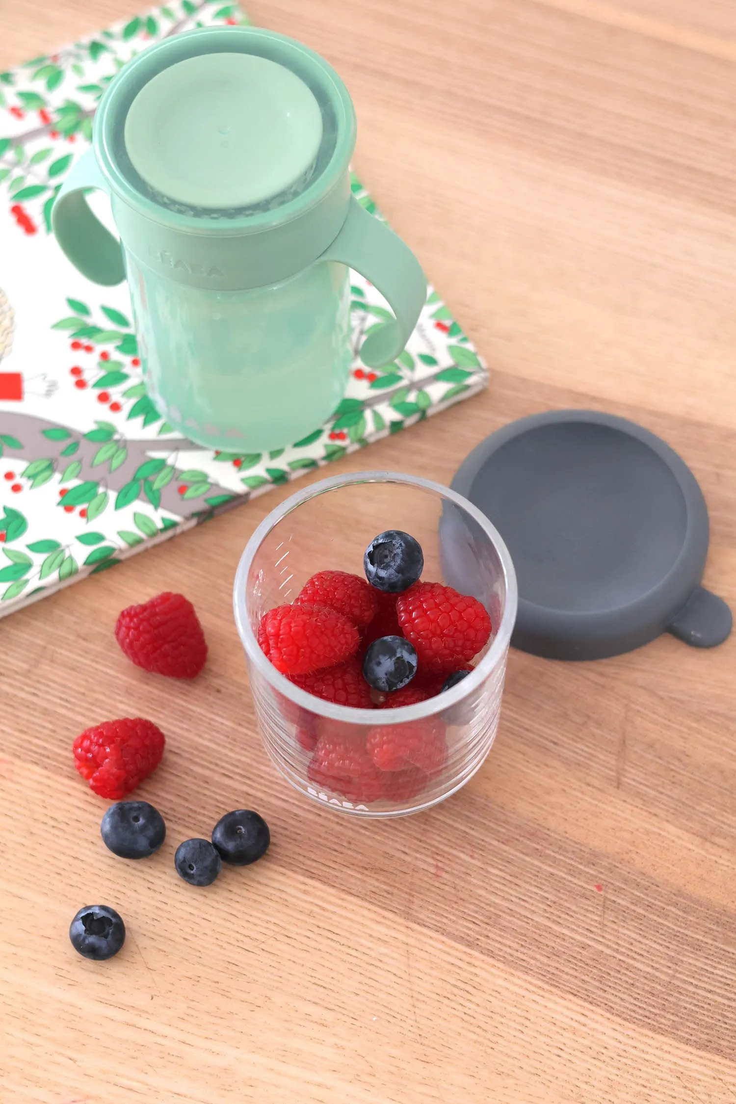 Контейнер Beaba стеклянный с крышкой, 250 мл, для хранения продуктов/PORTIONVERRE