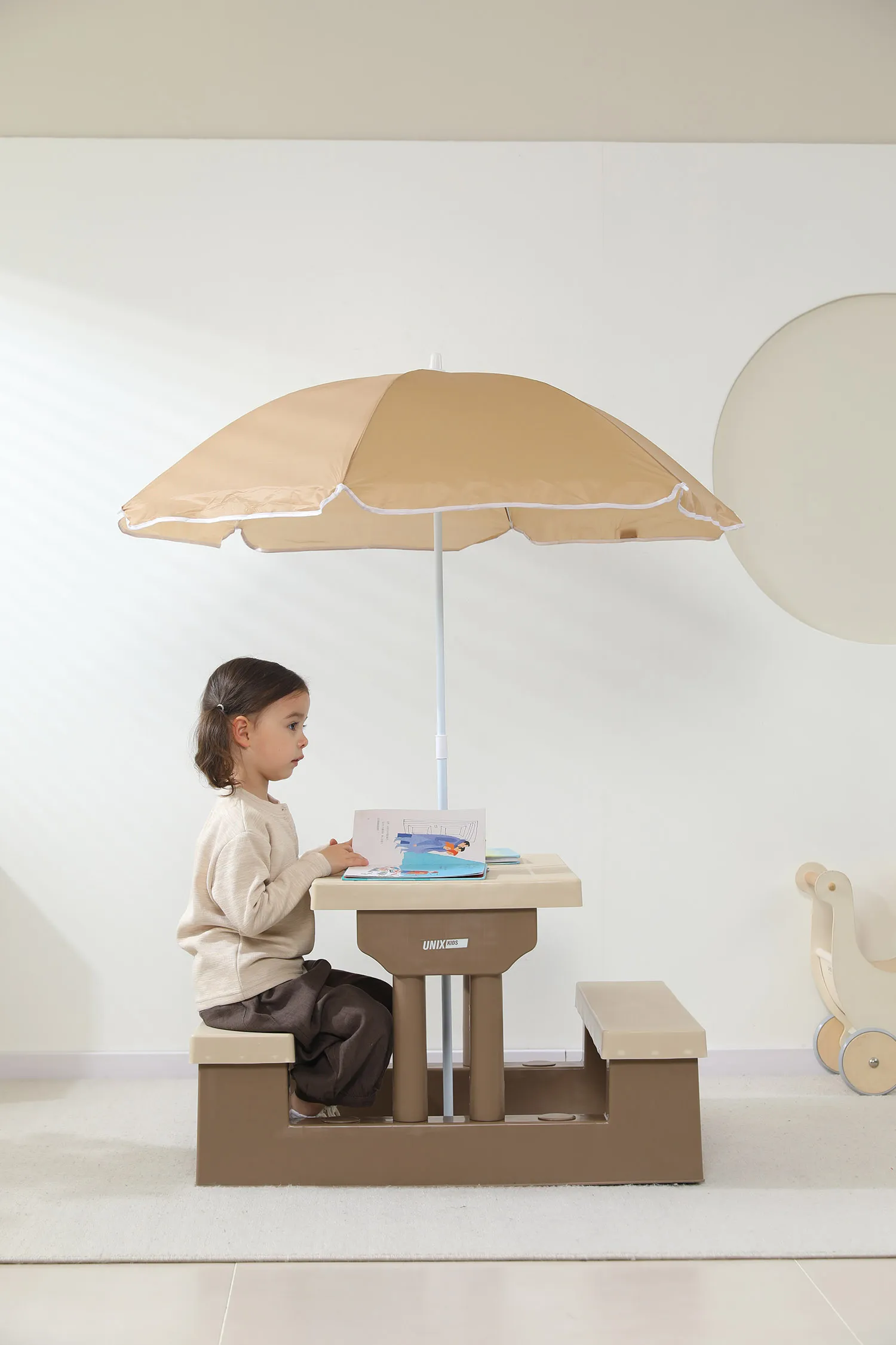 Стол садовый с зонтом UNIX Kids Garden 70x90 см Camel PTGARDTB67CL