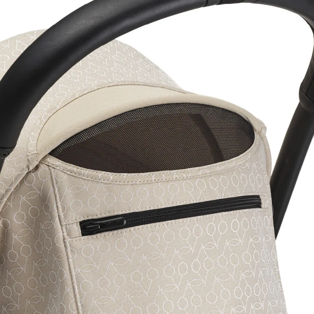 Коляска прогулочная Stokke YOYO³ Bonpoint рама чёрная