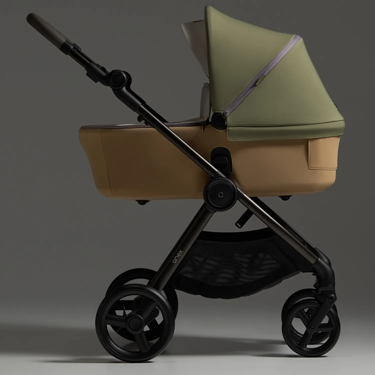 Коляска 2 в 1 ANEX iQ Premium 2025 Hugg