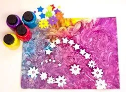 5 ярких поделок для развития мелкой моторики