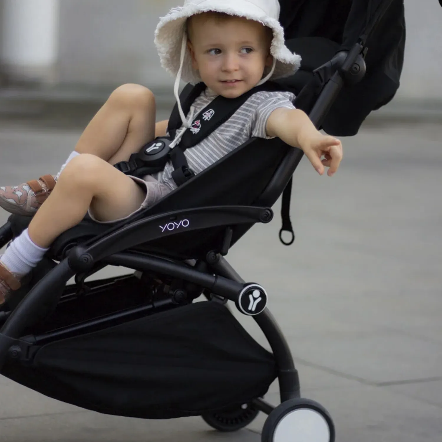 Коляска прогулочная Stokke YOYO³ рама чёрная