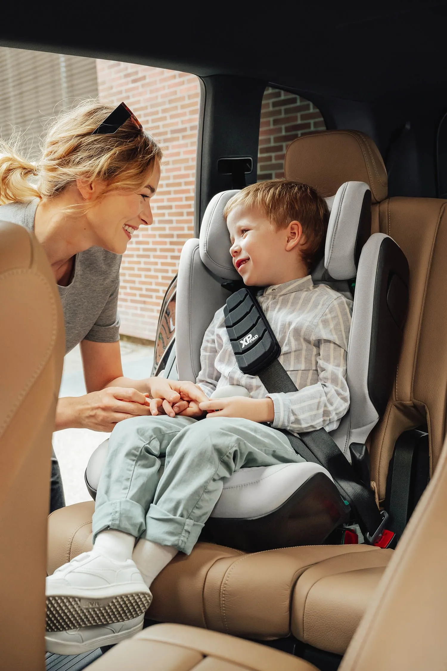 Автокресло 2/3 Britax Roemer KIDFIX PRO i-Size Lux