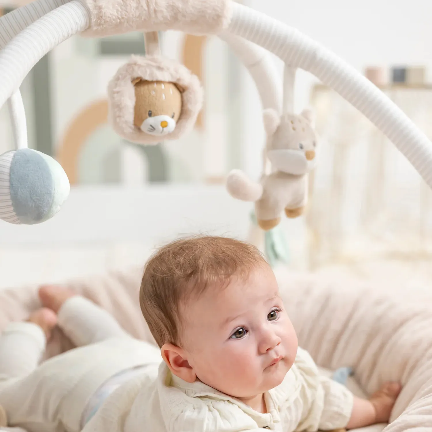 Коврик детский игровой круглый Nattou FLO, ERNEST & OLI Лиса, Лев и Слоник с арками 682244