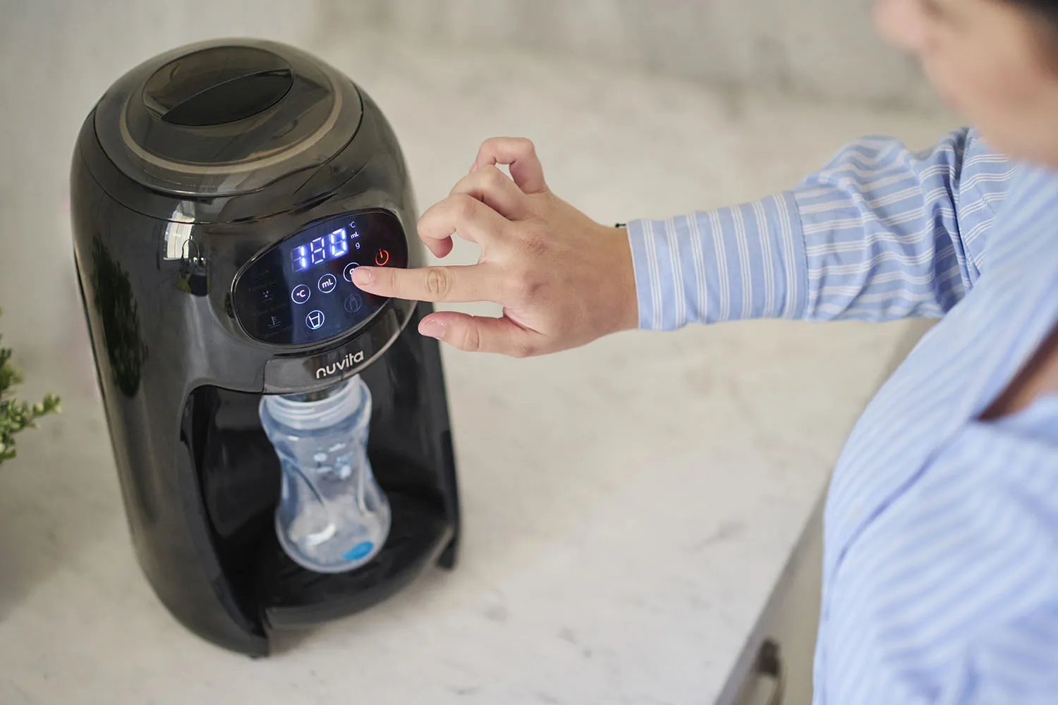 Машина для приготовления молочной смеси 1180 Lattespresso