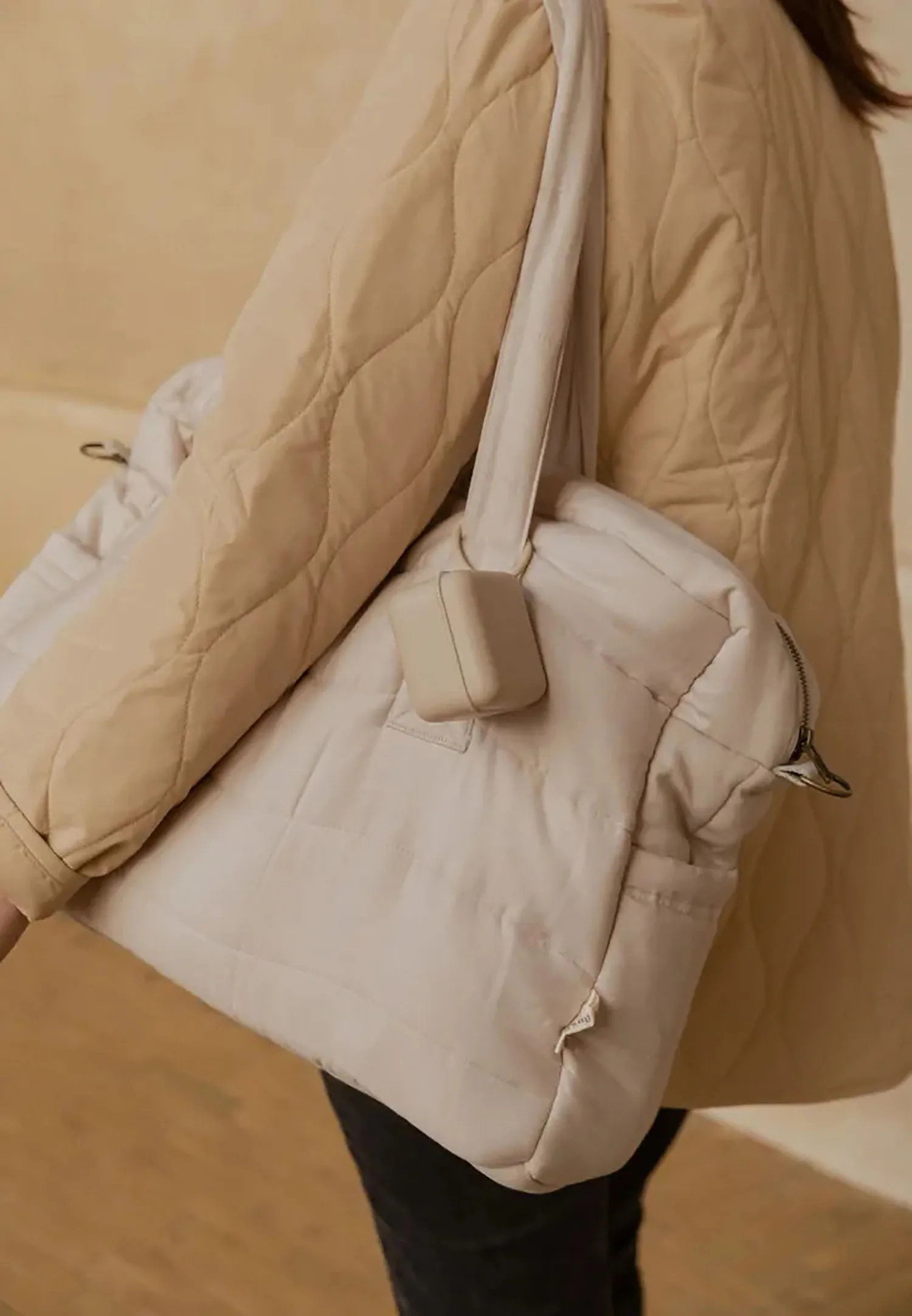 Контейнер для пустышки BIBS