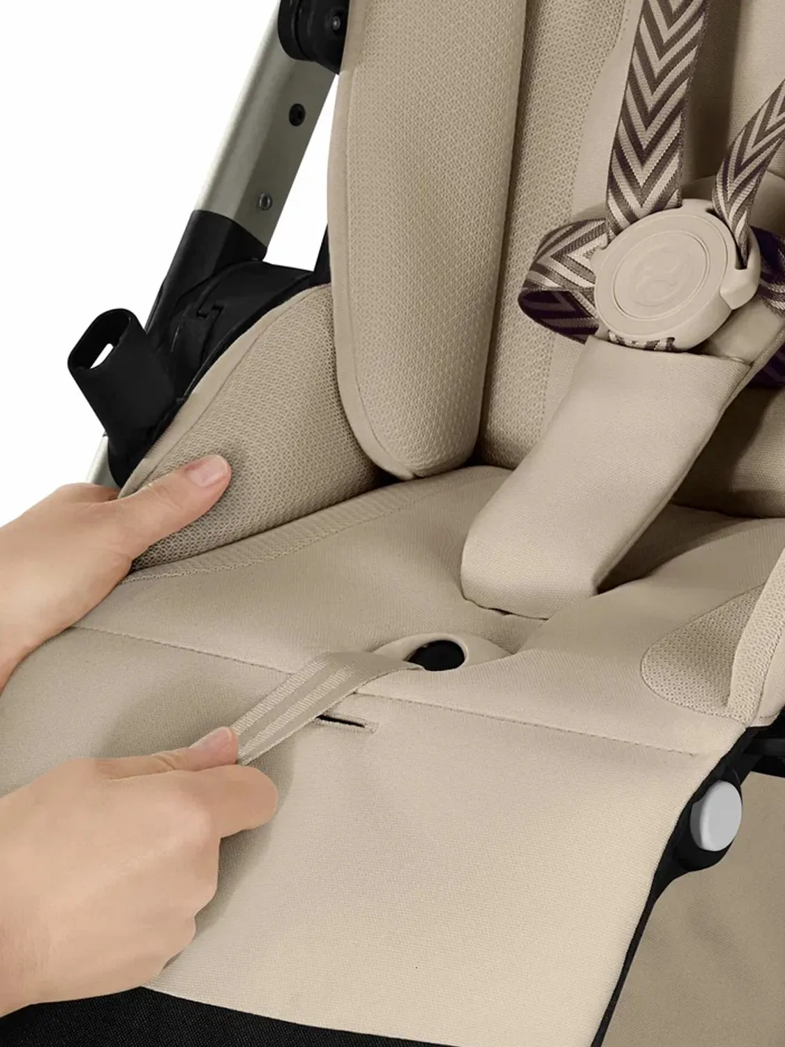 Коляска прогулочная Cybex Balios S Lux TPE (2026), бежевый (almond beige), с дождевиком. Изображение 11