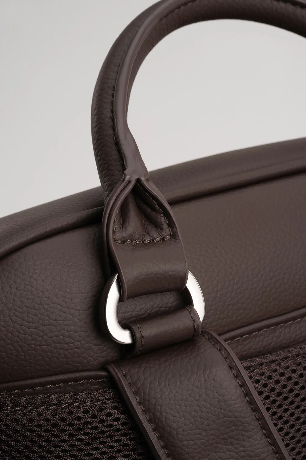 Cумка Nuna ESSENTIAL BMW