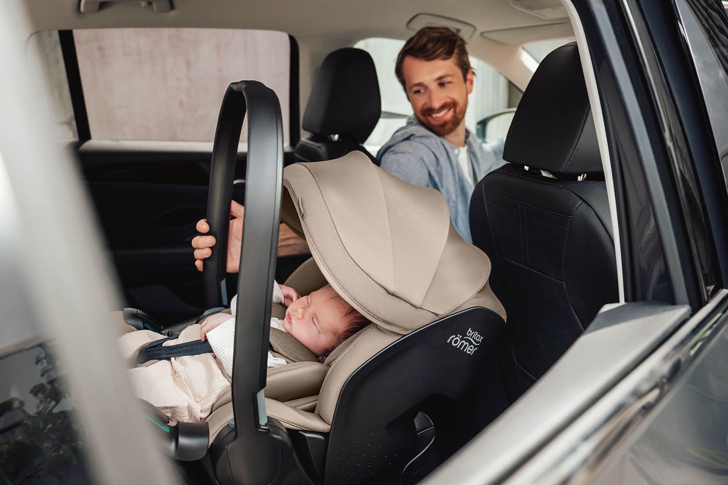 Автокресло 0+ Britax Roemer Baby-Safe Pro Classic